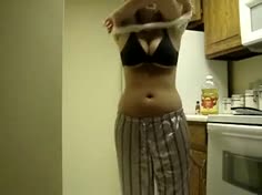 Amateur Girl in the Kitchen